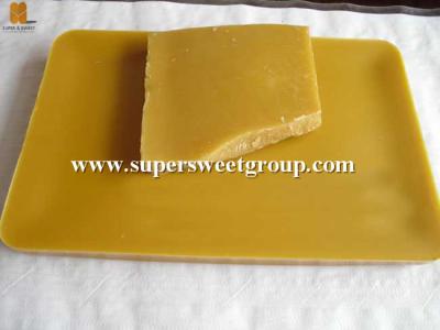 China Natural Bulk Yellow Beeswax Block / Slabs / Pellets 24 Month Shelf Life for sale