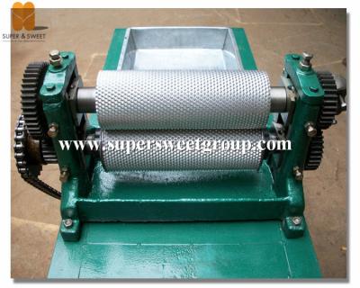 China Beekeeping Wax Sheet Making Machine , Automatic Beeswax Foundation Embosser for sale