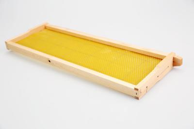 China Size Customized Wooden Bee Frames For Langstroth Hive / Bee Hive Frames for sale