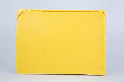 China Yellow Color Filtering Beeswax Sheets Bulk 25kgs/Bag Without Additives for sale