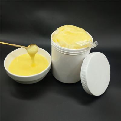 China 100% Pure Fresh Organic Royal Jelly Cream Nautral 2% 10-HDA Gelee Royale Factory for sale