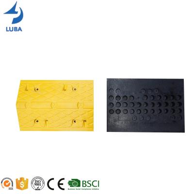 China Wholesale Custom Car Road Safety Road Safety Yellow Black Speed ​​Bump Durable for sale