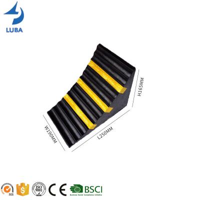 China Durable Stop Blocks Rubber Wheel Chock With Rope Vehicles Wheel Chock for sale