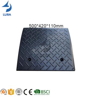 China Durable 500*420*110mm Motorcycle Car Ramps For Sale Curb Rubber Ramp for sale