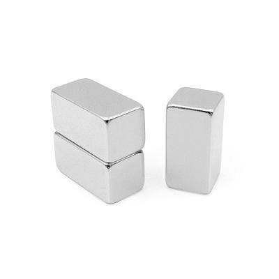 China Industrial Magnet 30 x 14 x 10mm Gauss 3500 4000 Block Neodymium Magnet en venta