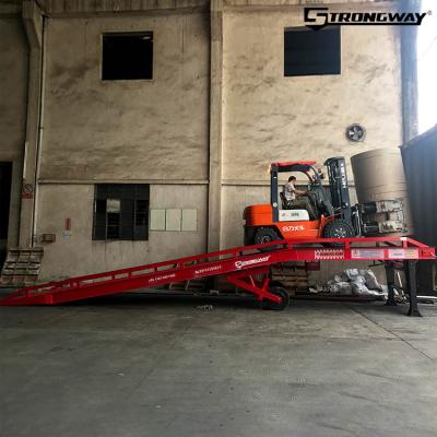 China Heavy Duty Mobile 10ton Hotels Loading Ramp Hydraulic Adjustable Loading Ramp For Van for sale