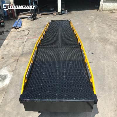 China Hotels 10 Ton Adjustable Movable Steel Loading Ramp With CE Certification for sale