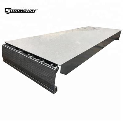 China Unloading cargo 8 tons hydraulic loading dock leveler dock with good price in China for sale