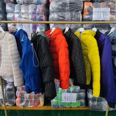 China Polyester / Cotton 1000kg Ladies Worsted Coat Used Clothes Coat clothing supplier for sale