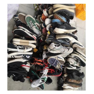 China Polyester / Cotton Manufacture Factory Adults Used Shoes Second Hand Clothing Mixed Bales Fashion Used Shoes For Men for sale