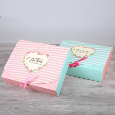 China 2021 Recyclable Pink And Blue Large Paper Box Cake Food Packaging Paper Boxes for sale