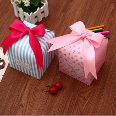 China 2021 Small Recyclable Bow Decoration Ribbon Food Candy Wrapping Paper Box for sale