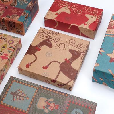 China Simple Biodegradable Wholesale Offset Printing Christmas Gifts Thicken Wood Pulp Wrapping Paper Christmas Snowflake Gift Wrapping Paper for sale