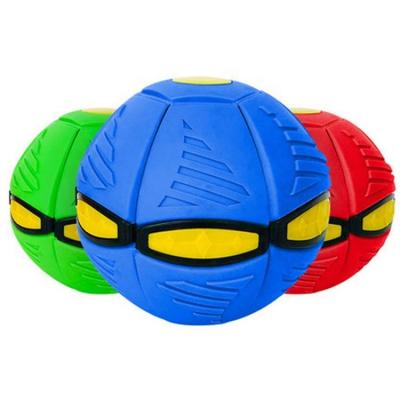 China 2021 Toy Kids Outdoor Garden Beach Game Flying UFO Ball Magic Saucer Throw Flat Disc With Led Light 21*6*22cm for sale