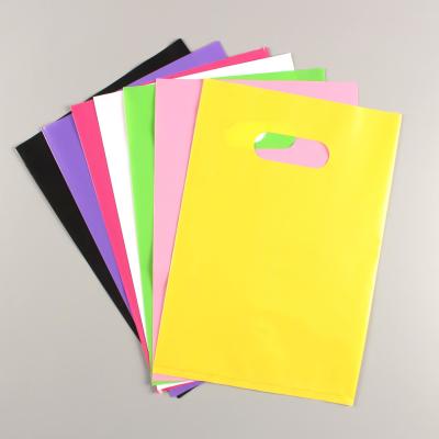 China OEM Handle Plastic Bags Regenerative Personalized Die Cut Bags for sale