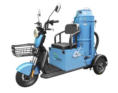 China Double Barrel	Industrial Riding Vacuum Cleaners Battery Powered Three Wheels for sale