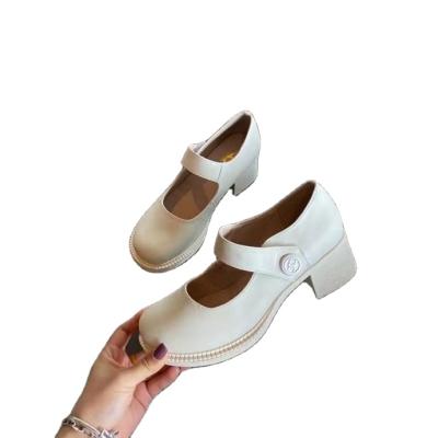 China Fashionable Made In China New Women Casual Sandal Design Women Shoes Lodging Breathable Leather Women Shoes for sale