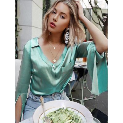 China Long Sleeves Ladies Casual Tops S M L Size In Green Fashionable Silky Breathable Fabric for sale