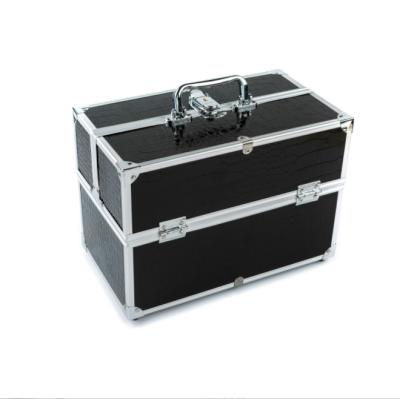 China Durable Classic Aluminum Made Large Capacity Vanity Box For Cosmetics Boxes Luxury Packaging for sale