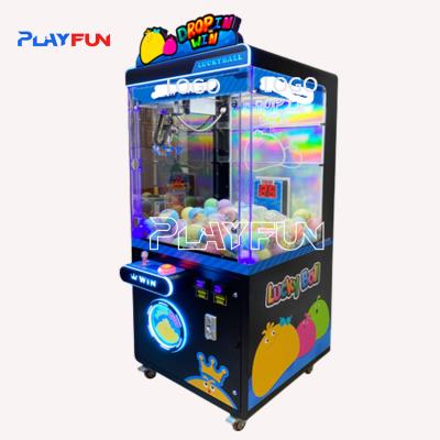 Cina Playfun Lucky Ball giochi premio vincere la macchina a palla cadere in vincere gioco arcade Gashapon regalo macchina giochi arcade in vendita