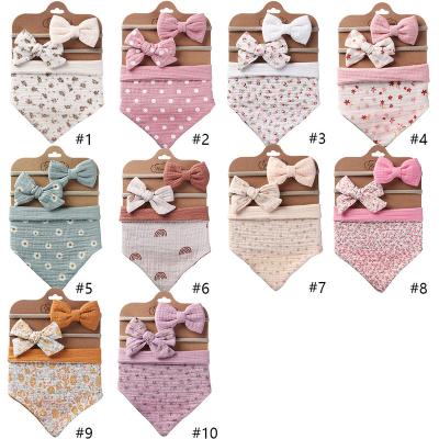 China New INS baby saliva towel baby washable Zoubu cotton printed Hua Shuang triangle headband set for sale