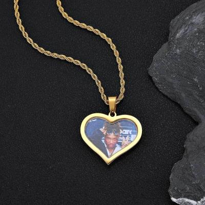 China Vintage NC57 Excellent 18K Gold Plated Stainless Steel Heart Lock Frame Jewelry Photo Memory Locket Pendant Necklace for sale