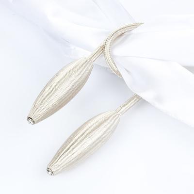 China New Products Accessories Shabby Chic Warm Bedroom Decorative Curtain Buckles Hook for sale