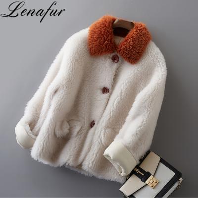 China Women Anti-Shrink Winter Short Shearling Merino Sheep Fur Shearling Coat for sale