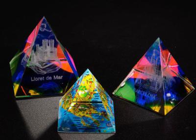 China 3D Gegraveerde Toekenning van het de Kop Kleurrijke Glas van de Kristaltrofee als de Concurrentieherinneringen Te koop