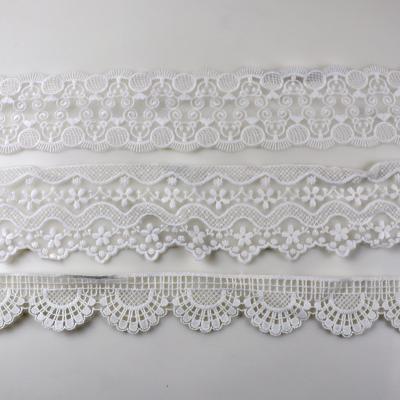 China 2020 15 yards workable hot sale embroidery mesh lace collar lace dress white lace for sale