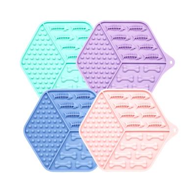 China Sustainable Non-Toxic Long Lasting Pet Food Slow Feeder Plates Dog Lick Pad For Pet Food And Worry Reduction for sale