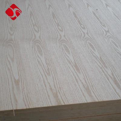 China Indoor Best Hot Selling Products Chinese Oak Veneer Particle Board With Good After-sale Service for sale