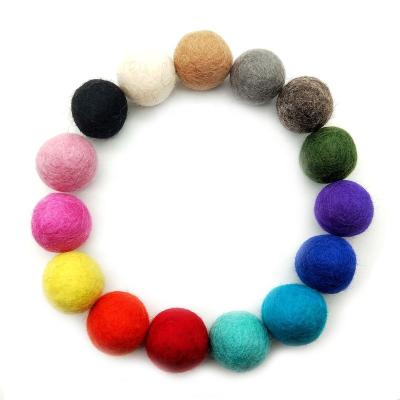 China Garland Decoration Wool Felt Balls 3cm Handmade Hanging Balls Jewelry Accessories Wool Felt Hanging Balls DIY Christmas Tree Decoration Balls for sale