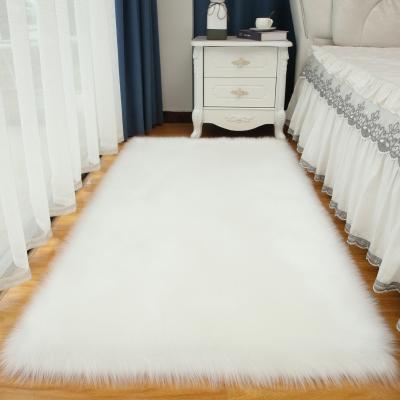 China Washable High Quality Living Room Area Rugs Bedside Carpet Living Room Sheepskin Fur Area Rugs And Carpet for sale