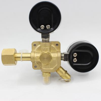 China Heavy Duty Unit 90PSI / 150PSI Dual Gauge Mini Keg Regulator For Draft Beer for sale