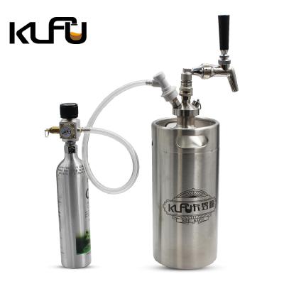 China 18.3*18.3*50.5cm Connected Large Gas Cylinder 8L Beer Keg Set for sale