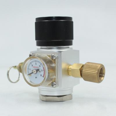 China 150PSI Pressure Outlet 8mm Elongated Sodastream Mini Regulator for sale