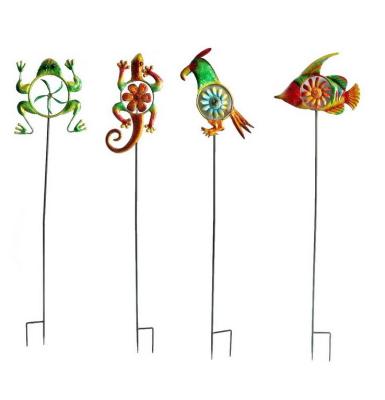 China Easily Assembled With Windmill Metal Bird Fish Rooser Owl Butterfly Frog Garden Stake for sale