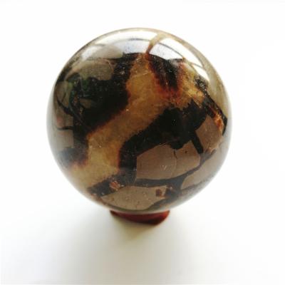 China Wholesale Natural Stone Back Crystal Ball Europe Turtle Self-Healing Ornaments For Home Decoration for sale