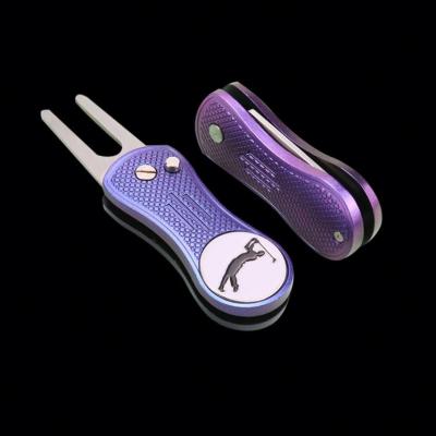 China Retractable Golf Accessory Fork Golf Zinc Grip Dilt Repair Tool With Ball Marker Custom Logo for sale