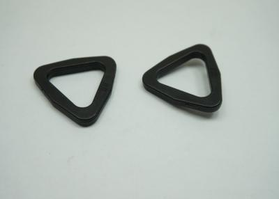 China Durable Bag Triangle Eyelets Plastic Grommets Excellent Heat Resistant for sale