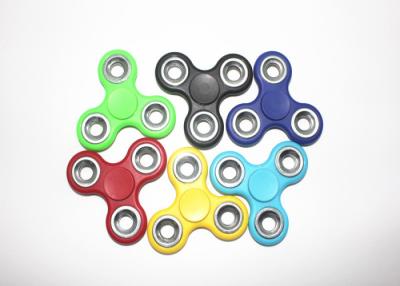 Κίνα Fidget Arrvial κλωστών άκρων δακτύλου περιστροφή γυροσκοπίων/γυροσκοπίων/χεριών αποσυμπίεσης δάχτυλων τριγωνική προς πώληση