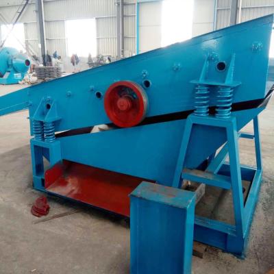 China Waste Ore Stepping Vibrating Screen For Wood Scraps for sale