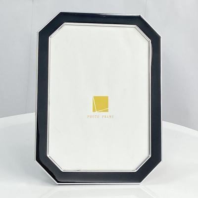 China Durable Vintage Aluminum Resin OEM ODM Luxury Octagonal Epoxy Resin Home Picture Frame for sale