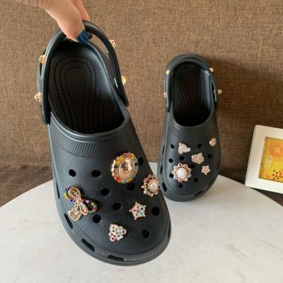 China Designer Clog Metal Clog Charm Patches Charms For Shoe Charm Accessory On Women Sandal Shoes Decoration for sale