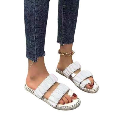 China Fashion Trend New Europe and America Large Size Style Flats Beach Fashion Women Outdoor Slipper Slides Slippers Sandals for sale