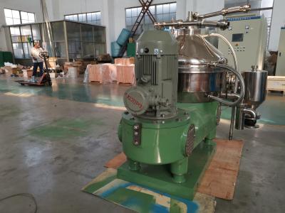 Cina Separatori di olio industriali a centrifughe a disco per un funzionamento chimico stabile in vendita
