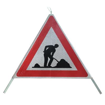 China China factory direct hot sales traffic safety foldable tripod warning sign triangle portable traffic post for sale