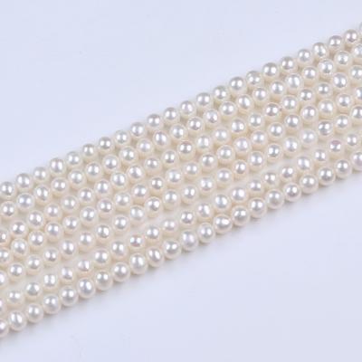 China Real Natural White Loose Pearls Jewelry 4.5mm Round Freshwater Pearl Strand for sale