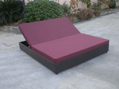 China Openluchtrotan Materiële Chaise Zitkamer Daybed in Dubbel, Kussendekking met Regelbare Rug Te koop